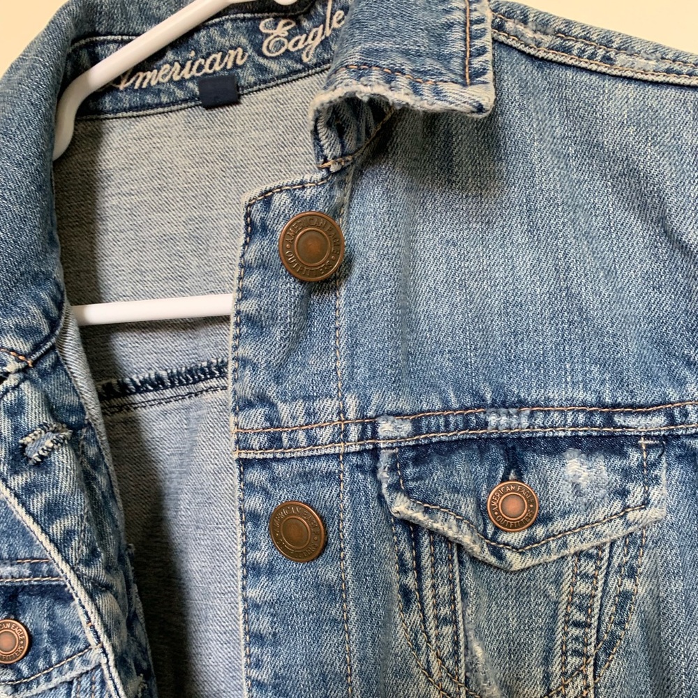 Cropped American Eagle denim Jacket